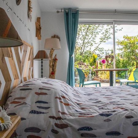 Oe Taoe Hotel Ardres Екстериор снимка