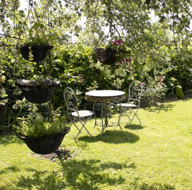 Oe Taoe Hotel Ardres Екстериор снимка